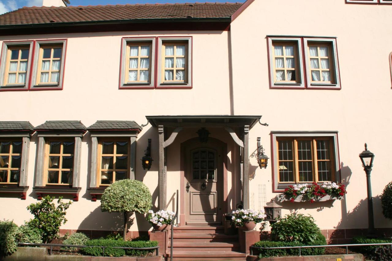 Gasthaus Zur Krone Großheubach Exteriör bild
